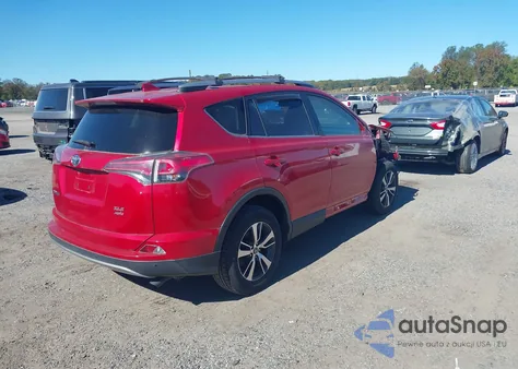 2017 Toyota Rav4 Xle z USA, uszkodzony, nr VIN JTMRFREV3HJ119813